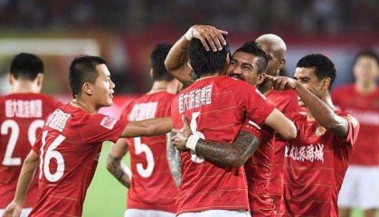  世界足坛转会窗开启，巨星流动掀波澜