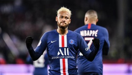  巴黎圣日耳曼豪取五连胜，强势登顶法甲  