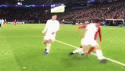  欧冠淘汰赛激情碰撞，顶级球星闪耀赛场