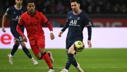  新生代球星横空出世，足坛未来值得期待