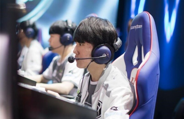  电竞豪门巅峰对决，谁主沉浮引关注