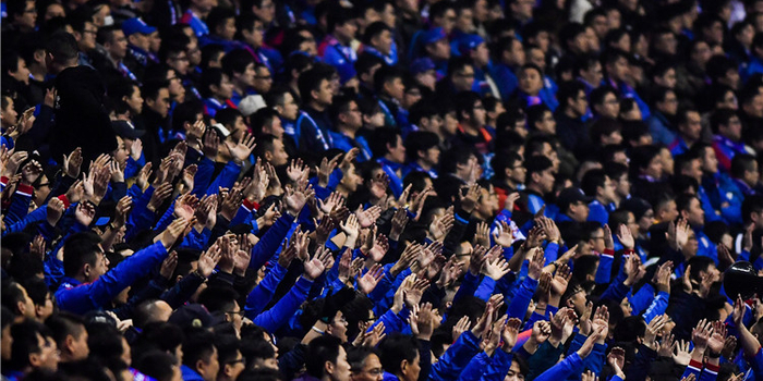  电竞新星闪耀赛场，青春风暴席卷联赛