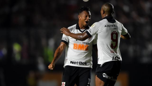  亚洲新星闪耀赛场斩获关键三分