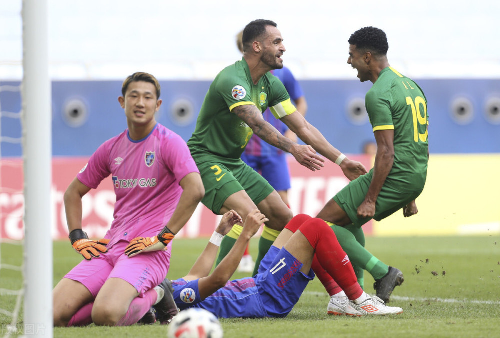  保级大战白热化，弱旅殊死一搏创造奇迹  