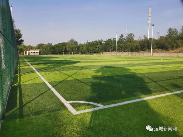  网球主题公园开园，多功能场地满足全民需求