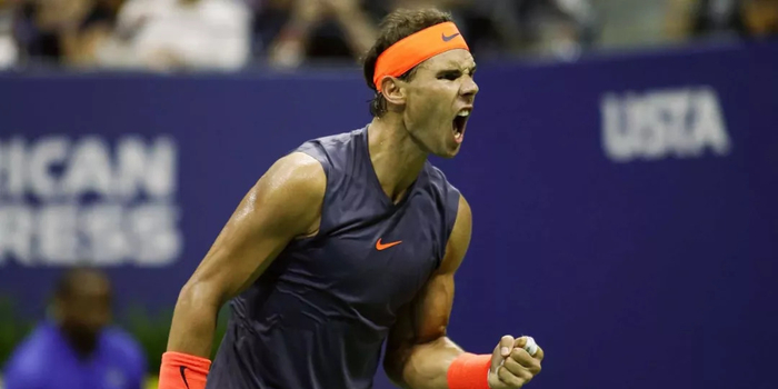  梅德韦杰夫鏖战五盘，苦战险胜挺进决赛